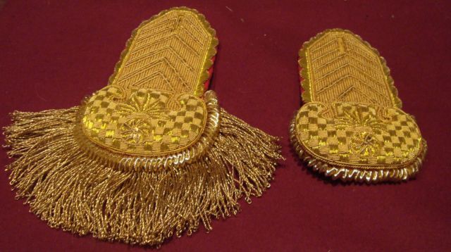 Epaulettes Epaulettes