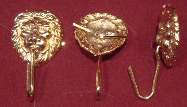 Laiton estampé, jugulaires et gourmettes Laiton estampé, jugulaires et gourmettes